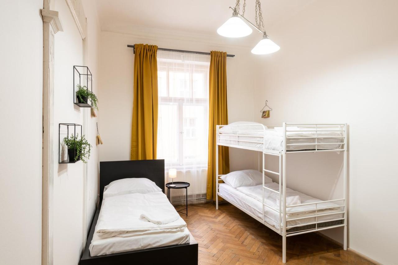 Gorazdova Apartments Прага Екстериор снимка